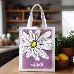 Whimsical Daisy - orchid - trendy script name Wiederverwendbare Einkaufstasche<br><div class="desc">Ein Zen und skurrile zeichn von einem Dissy. Die modernen Linien sind handgezeichnet und mit weißen Blütenblättern und einem gelben Zentrum für die Blume versehen. Der Hintergrund ist weich, pastellfarben lila - und der Name ist ein trendiges Schrift in Weiß. Sie können einen Namen, ein Monogramm oder einen anderen benutzerdefinierten...</div>