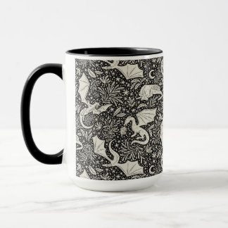 Whimsical Dragons in der Nacht - Creme auf schwarz Tasse