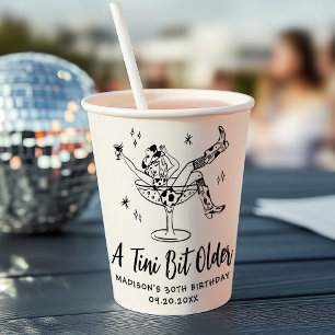 Whimsical Ein Tini Bisschen Älter Geburtstagsfeier Pappbecher