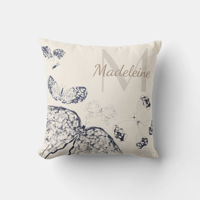 Whimsical Elegant Navy Lace Butterfly Monogram Kissen (Vorderseite)