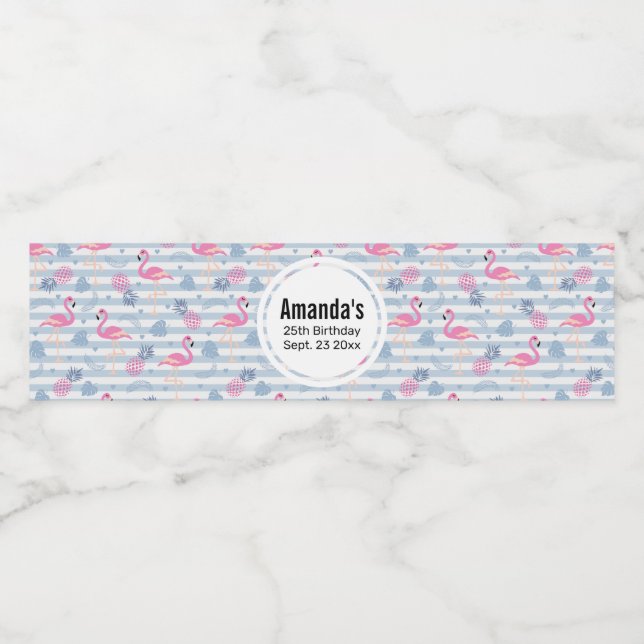 Whimsical Flamingo & Ananas Muster Geburtstag Wasserflaschenetikett (Einzelnes Label)