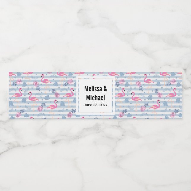 Whimsical Flamingo & Pineappmuster Hochzeit Wasserflaschenetikett (Einzelnes Label)