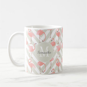 Whimsical Flamingos Muster mit Monogramm Tasse