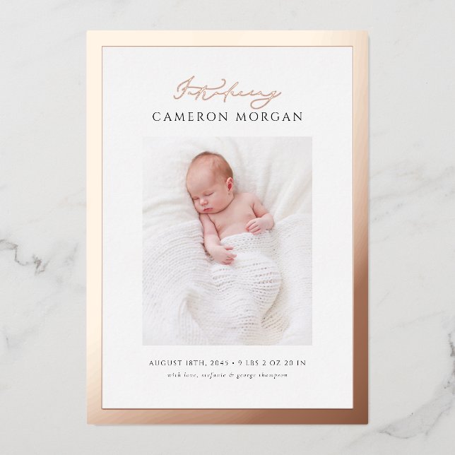 Whimsical Foto Rose Gold Foil Birth Ankündigung (Vorderseite)