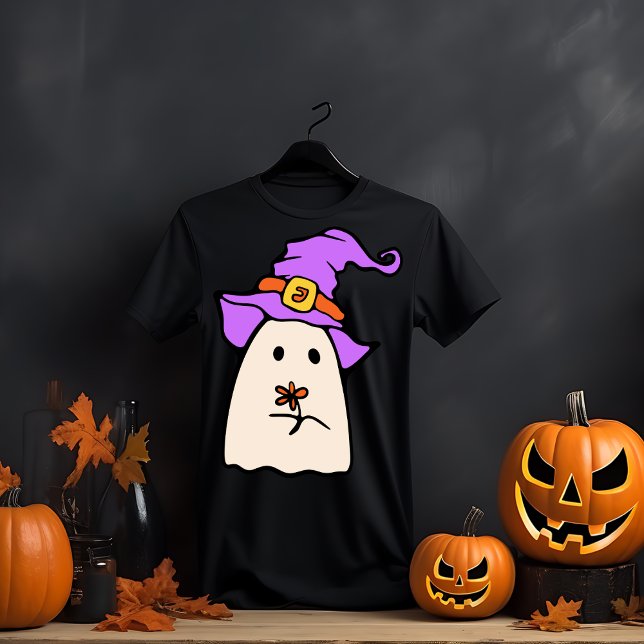 Whimsical Ghost mit Hexenhut und Blume T-Shirt (Von Creator hochgeladen)