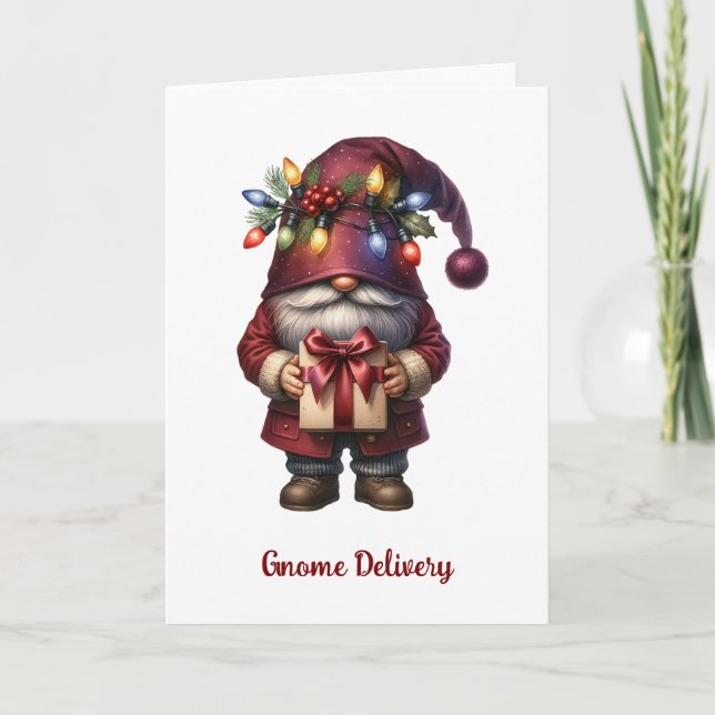 Whimsical Gift Giving Christmas Gnome Feiertagskarte (Vorderseite)