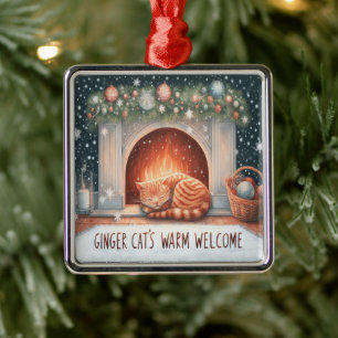 Whimsical Ginger Cat's Warm Welcome Christmas Ornament Aus Metall