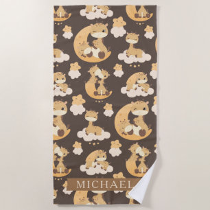 Whimsical Giraffe auf Wolkenmuster-Individuelle Na Strandtuch