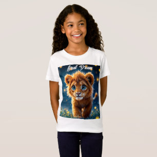 Whimsical goldener Löwenkuchen in traumhafter Szen T-Shirt