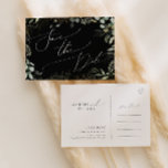 Whimsical Greenery Black and Gold Save the Date Einladungspostkarte<br><div class="desc">Treten Sie ein in eine Welt der Verzauberung mit unserer whimsical grün Schwarz und Gold Save the Date Einladung Postcard, perfekt für Ihre botanische Frühjahrsheirat. Dieses mit einem schlauen grünen Eukalyptus und goldenen Akzenten geschmückte Hotel besticht Save the Date durch Eleganz und moderne Launen. Stellen Sie sich einen Spaziergang durch...</div>