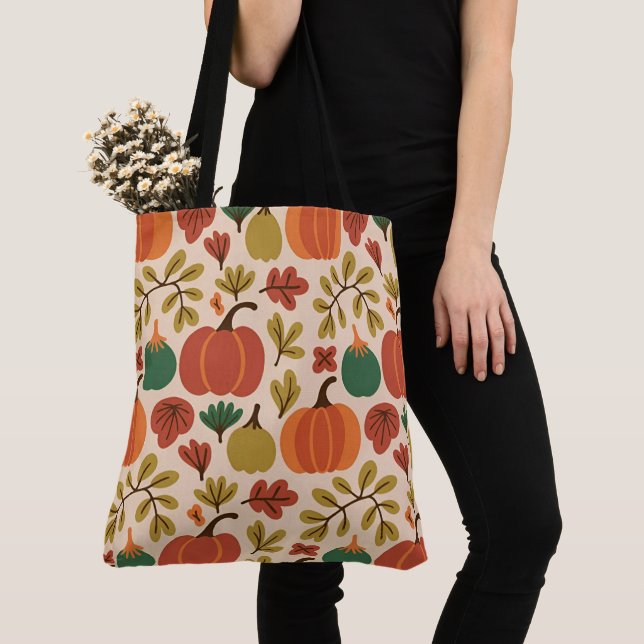Whimsical Hand Gezeichnet Fall Halloween Pumpkin (Von Nahem)