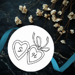 Whimsical Heart Locket Doodle Sketch Modern CUSTOM Runder Aufkleber<br><div class="desc">Verwenden Sie diese süßen whimsical Aufkleber für Ihre Hochzeit, Verlobungsfeier, Brautparty oder andere Veranstaltung. Hand von mir für dich gezeichnet. Vollständig editierbar, fügen Sie Ihre eigene Text- oder Hintergrundfarbe hinzu. VOLLSTÄNDIG KUNDENBAR: Klicken Sie auf "Personalisieren", um den Text zu bearbeiten, fügen Sie Ihre eigenen persönlichen Initialen zu den Herzen, und...</div>