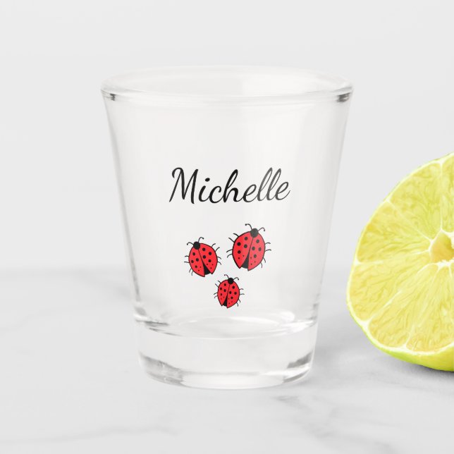 Whimsical Ladybugs Illustration Niedlich Personali Schnapsglas (Vorderseite)