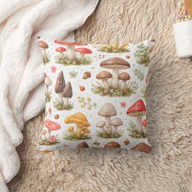 Whimsical Mushroom Pattern – Vintage Botanical  Kissen (Decke)