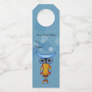 Whimsical Owl Yellow Body Colorful Feathers Circle Flaschenanhänger