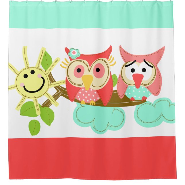 Whimsical Owls am Zweig mit Sonnenschein Duschvorhang (Vorderseite)