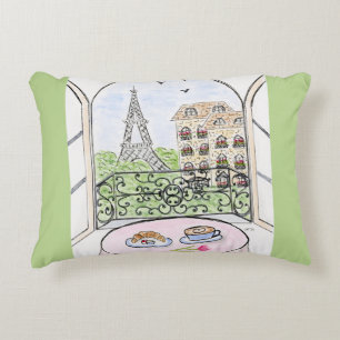 Whimsical Paris und Eiffelturm Dekokissen