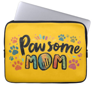 Whimsical "Pawsome MAMA" Graphic with Colorful Paw Laptopschutzhülle