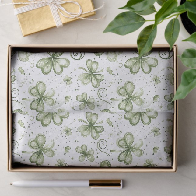 Whimsical Sage Green Watercolor Shamrock  Seidenpapier (Von Creator hochgeladen)