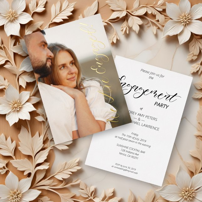 Whimsical Script Custom Photo Couple Engagement Folieneinladung (Whimsical Script Custom Photo Couple Engagement Party Metallic Foil Invitations Cards with Envelope.)