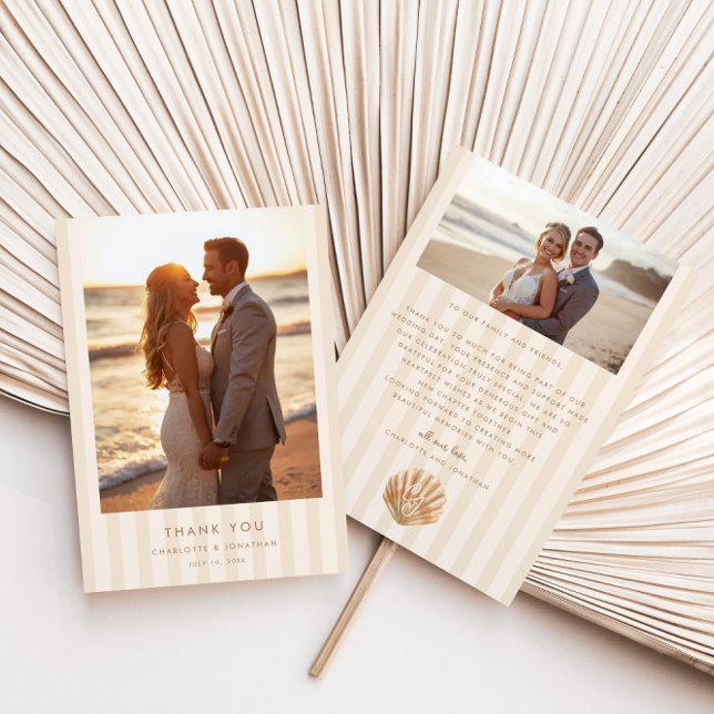 Whimsical Shell Monogram Coastal Wedding Dankeskarte (Von Creator hochgeladen)