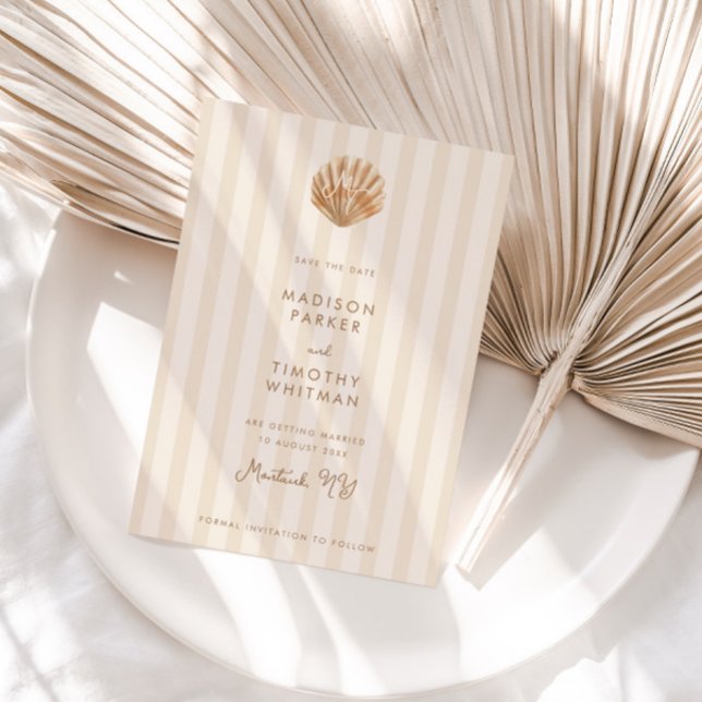 Whimsical Shell Monogram Coastal Wedding Save The Date (Von Creator hochgeladen)