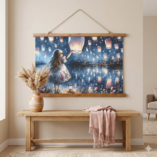 Whimsical Sky Lantern Lake Girl Wandteppich Mit Holzrahmen