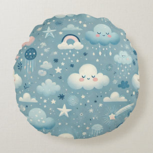 Whimsical Sky Muster mit Wolken, Sternen - Blau Rundes Kissen