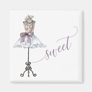 Whimsical "Sweet" Mannequin mit Tutu Magnet