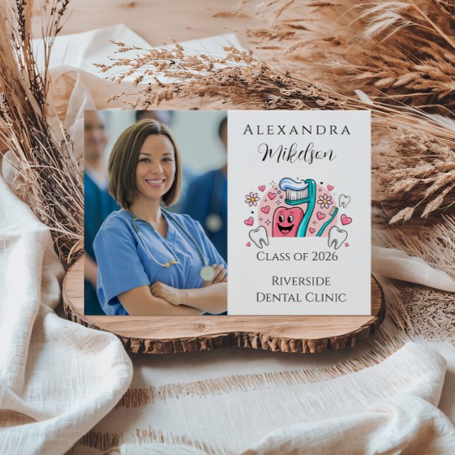 Whimsical Tooth & Hearts Dental Graduation Party Ankündigung (Von Creator hochgeladen)