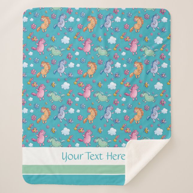 Whimsical Unicorns und Helle Hübsche Blume Sherpadecke (Vorderseite)