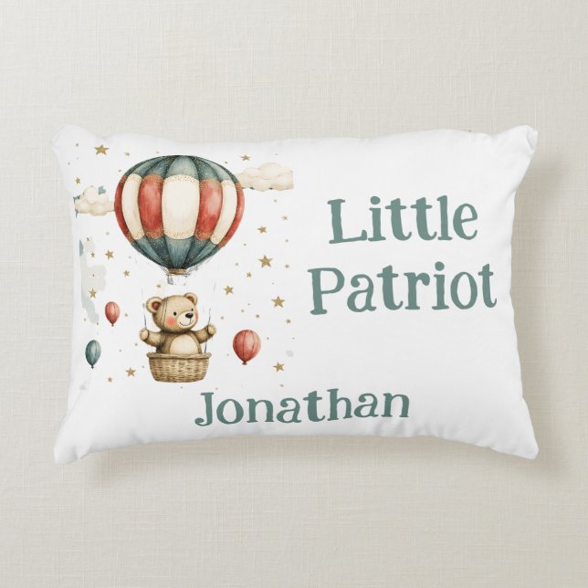 Whimsical Watercolor Bear Dekokissen (Vorderseite)