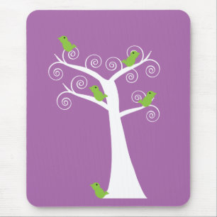 Whimsical White Tree & Green Birds Kunst Mousepad