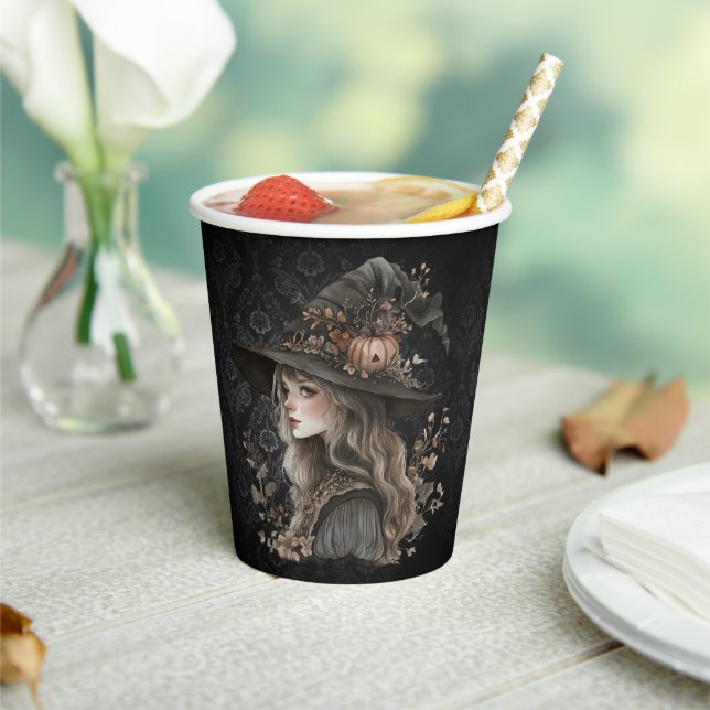 Whimsical Witch on Black Damask Pappbecher (In Situ)