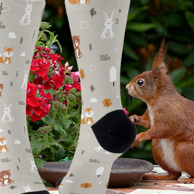 Whimsical Woodland Animal Pattern Socken (Von Creator hochgeladen)