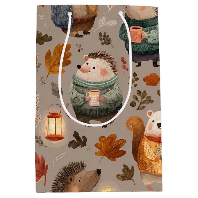 Whimsical Woodland Animals Watercolor Fall Leaves Mittlere Geschenktüte (Vorderseite)