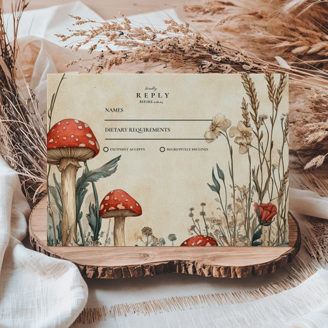 Whimsical Woodland Mushroom Wedding RSVP Karte (Von Creator hochgeladen)
