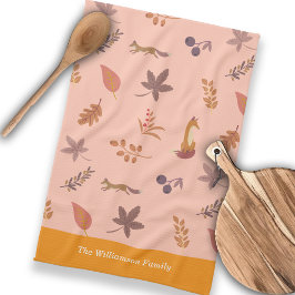 Whimsical Woodlands Fall Vibes Personalize Family Geschirrtuch