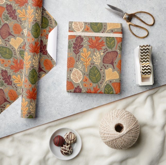Whimsicaler Boho-Mehrfarben-Herbstlaub Geschenkpapier (Kunsthandwerk)