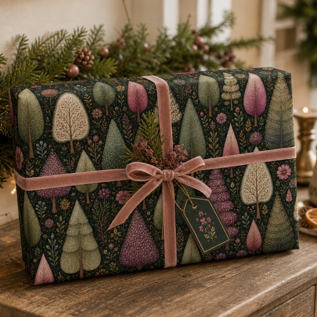 Whimsicaler rosa Weihnachtsbaum und Blumenmuster  Geschenkpapier (Von Creator hochgeladen)