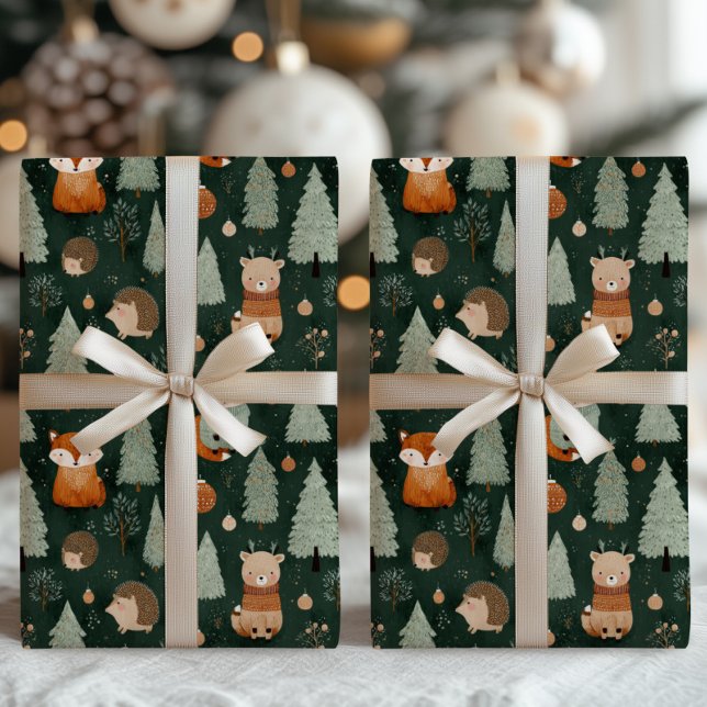 Whimsicaler Weihnachtsbaum mit Rotfuchs in Dunkelg Geschenkpapier Set (Von Creator hochgeladen)