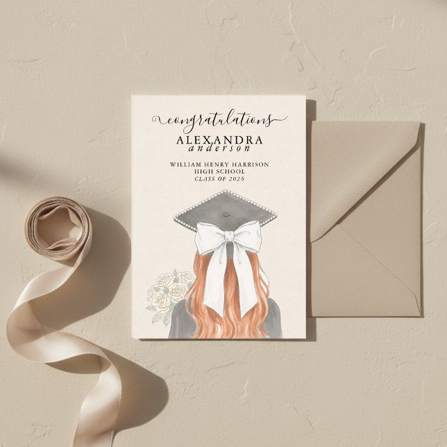 Whimsische Kalligrafie Abschluss-Schleifen-Foto Ankündigung (Whimsical Calligraphy Graduation Bow Photo Announcement)