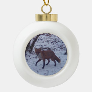 Whimsische Waldlandschaft Rotfuchs Winterschau Cut Keramik Kugel-Ornament