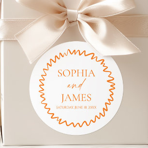 Whimsische Zitrus-Orange-Wellige-Rand-Hochzeit Runder Aufkleber
