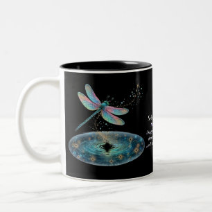 Whimsischer Dragonfly-Zauber Lila Magerstaub Zweifarbige Tasse