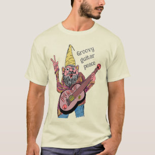 Whimsischer Gnom mit Friedensgitarre, Groovy 60er- T-Shirt