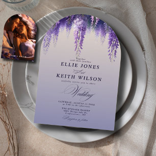 Whimsischer Gradient Lila Blumen Foto Bogen Hochze Einladung