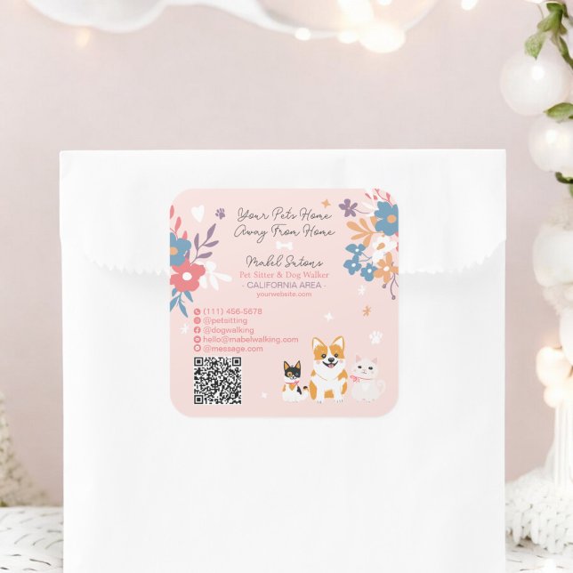 Whimsischer niedlicher Pastellhund-Laufsteg Quadratischer Aufkleber (Whimsical floral cute pastel pet sitter dog walker square sticker)