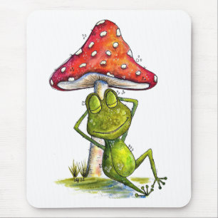 Whimsischer Schlaffrosch unter einem Pilz Mousepad