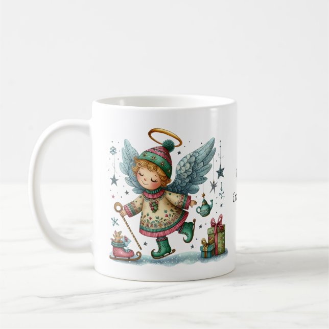 Whimsischer Weihnachtsengel auf Eiswürfel-Skaten Kaffeetasse (Links)
